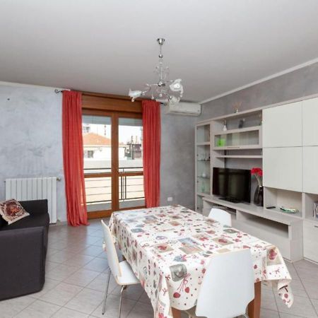 Comfy Cozy Apartment Close To Metro Turim Exterior foto